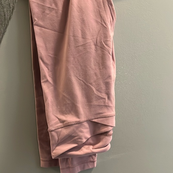 aritzia leggings - Picture 1 of 1